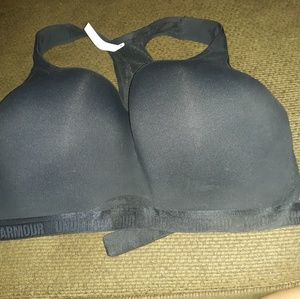 Brand new w/ tag under armour Sports bra